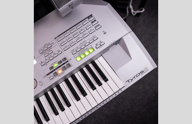 Used Yamaha Tyros 2 Keyboard With MS02 Speakers Sold As Seen Bargain Used Keyboard (SN:GBRALP01171) - Image 9